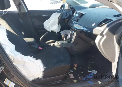 2016 Mitsubishi Lancer Es z USA, uszkodzony, nr VIN JA32U2FU2GU012137